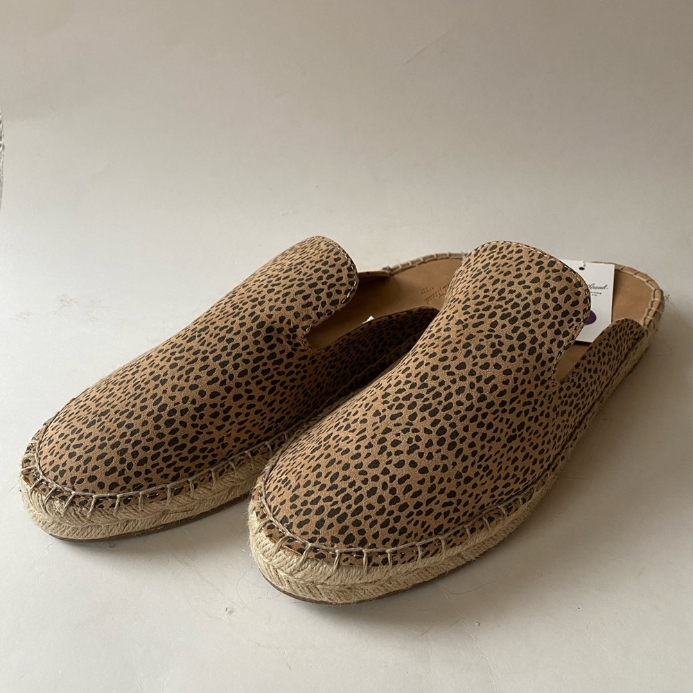 NWT Slip ons - Picture 3 of 5